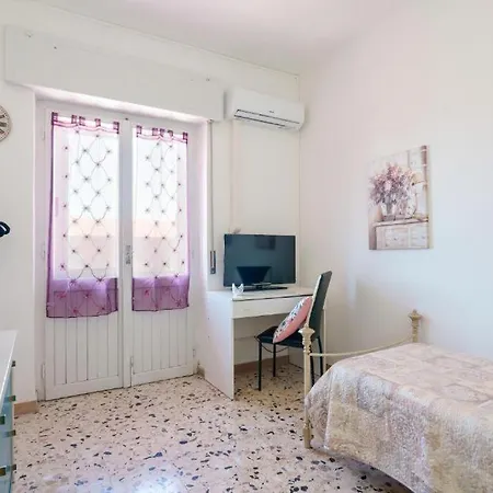 Pensionat -wifi Air Conditioning Fridge Tv Netflix Cagliari