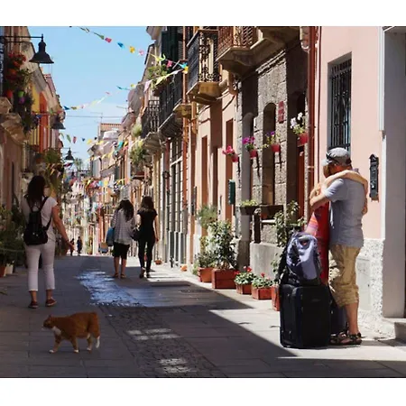 -wifi Air Conditioning Fridge Tv Netflix 3* Cagliari